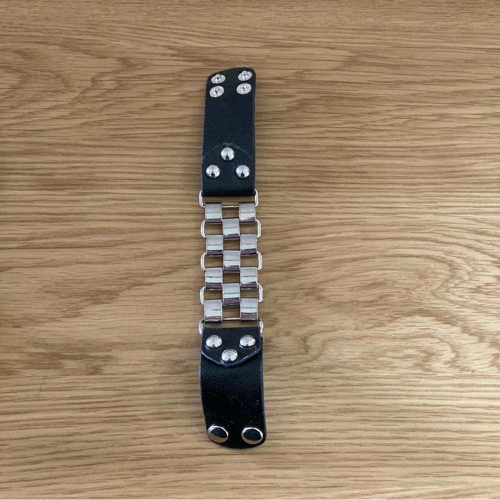 Bracelet Black & Silver Snap Closure NWT